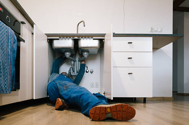 Professional Leak Detection technician working in Saugus, MA